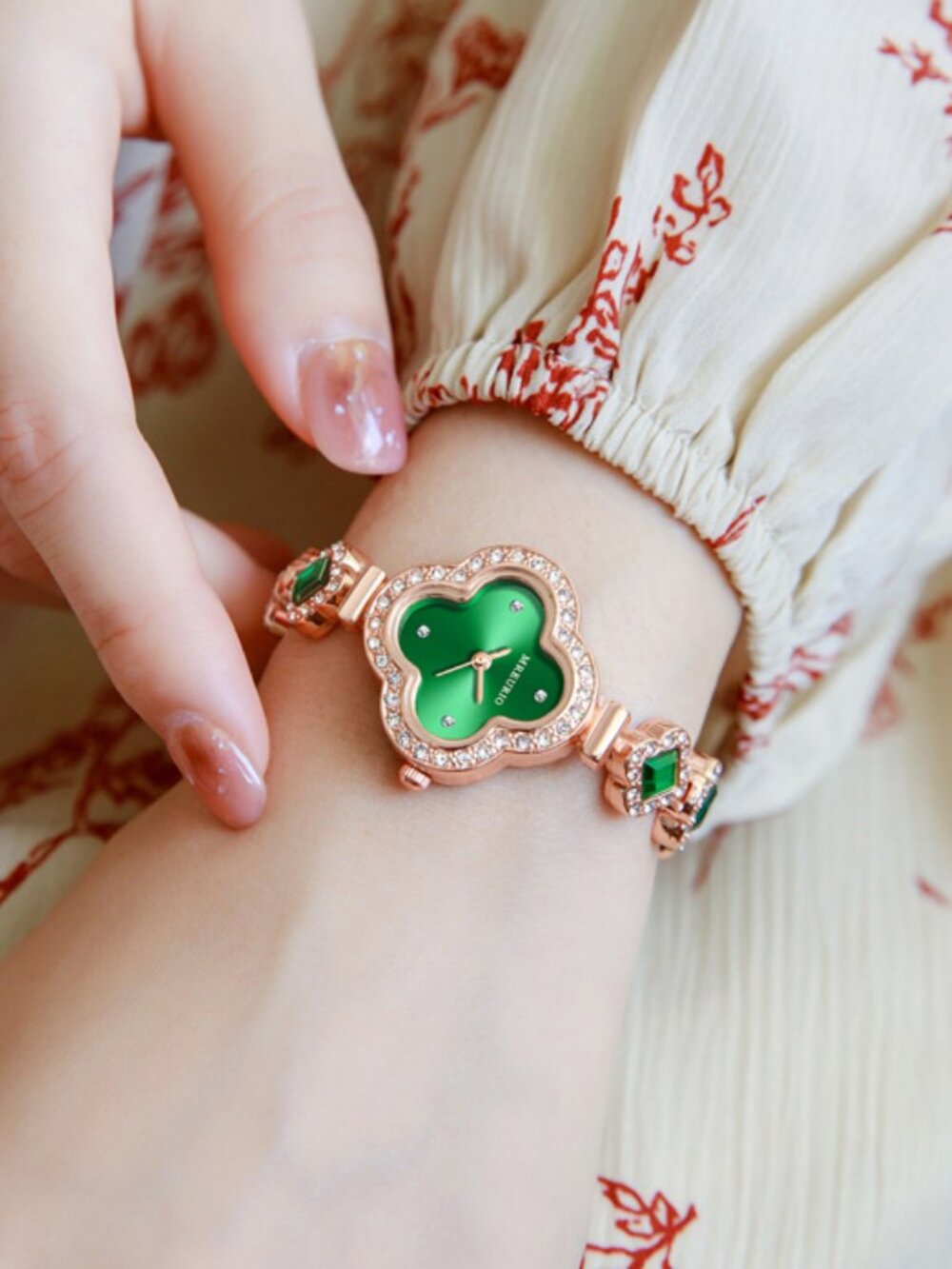 Rose Gold Four‑Leaf Clover Green Crystal Bracelet Quartz Watch for Women
